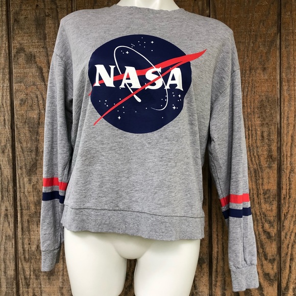 Divided Tops - NASA Gray Sweatshirt Medium Red Blue